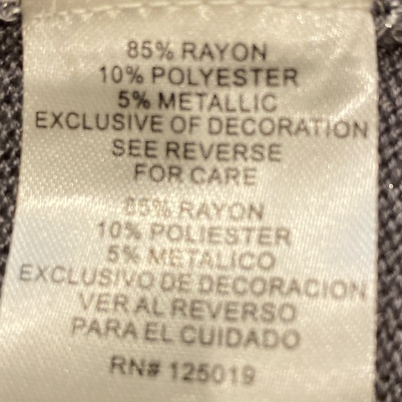 Joseph A Sparkly Silver Gray Turtle Neck Long Sleeve Knit Top Women’s Size MP - Picture 8 of 9